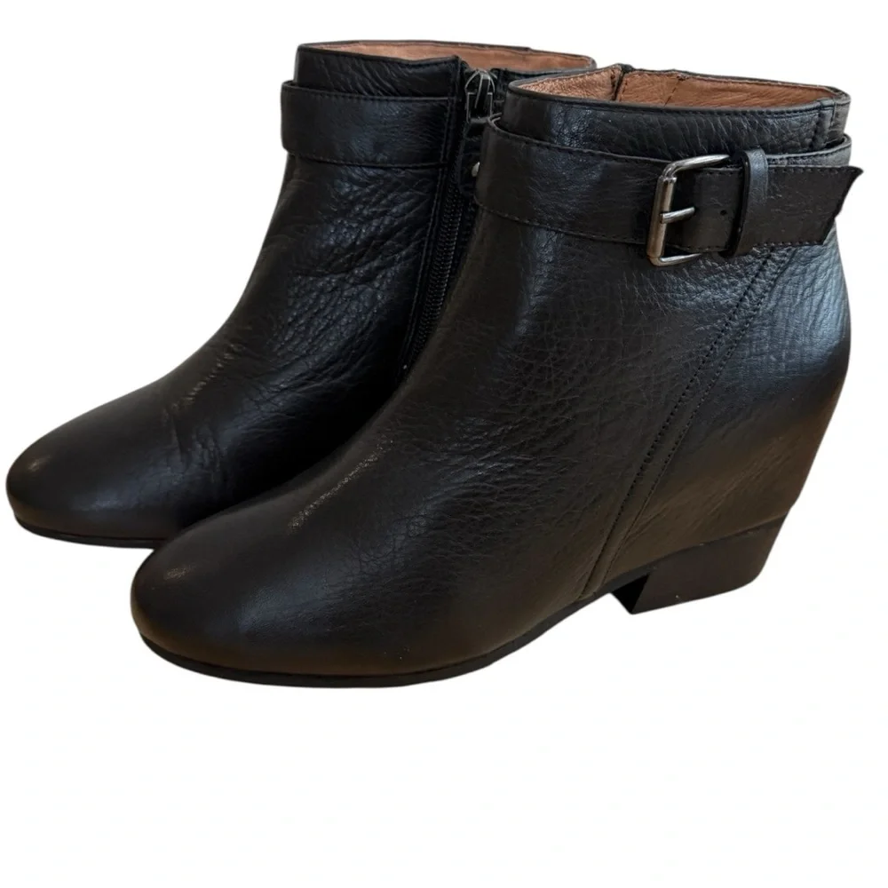 Kenneth Cole - Gentle Souls Black Ankle Booties Size 7.5 - Picture 2 of 8